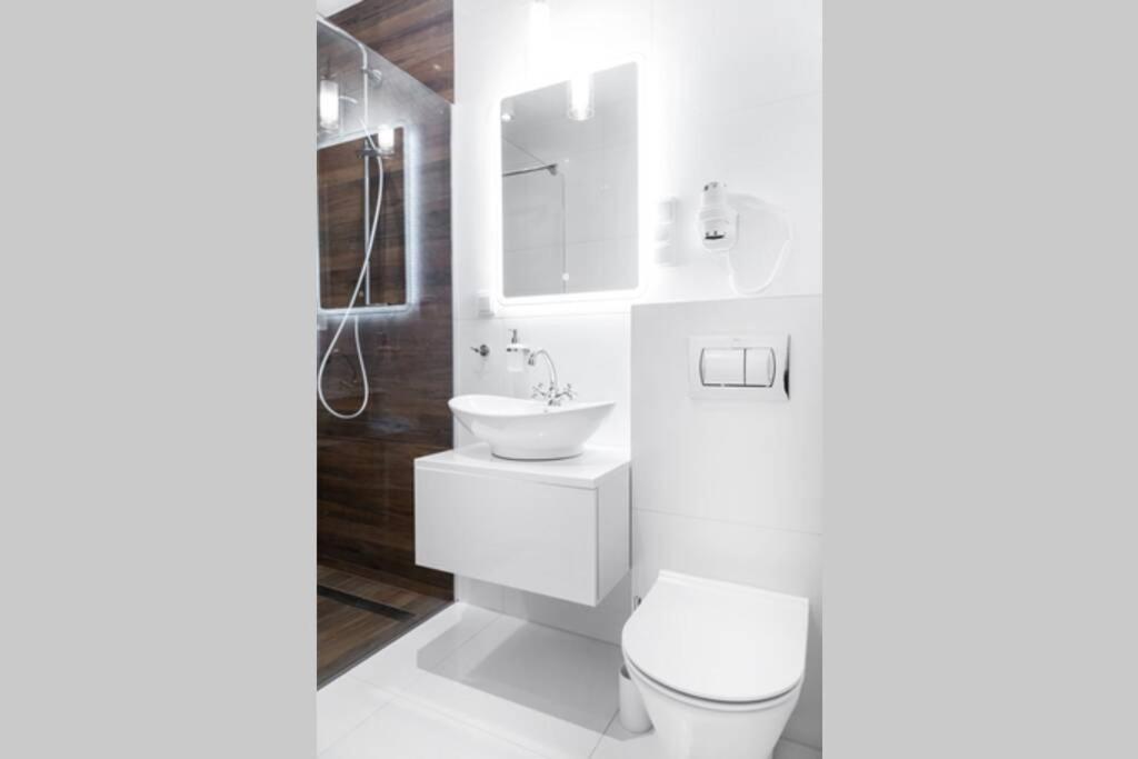Househost Apartment: Miodowa 42/8A Street Kraków Eksteriør billede